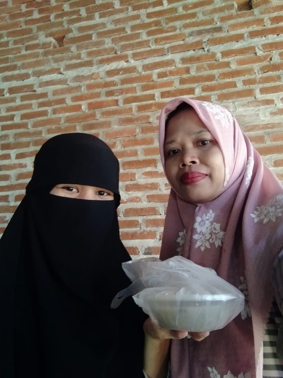 pengantaran pmt untuk ibu KEK