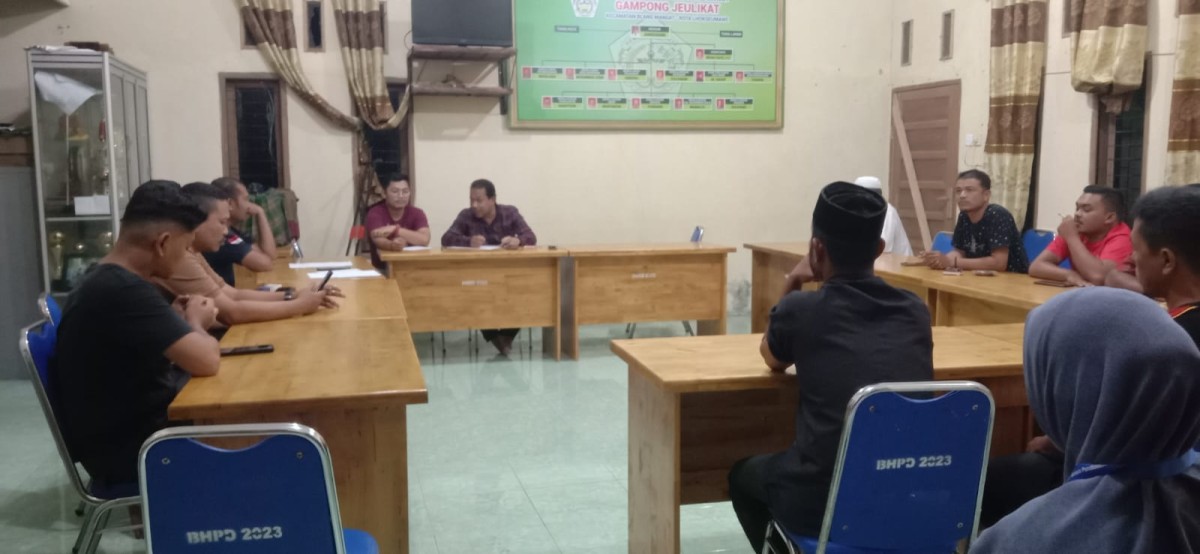Rapat TUHA 4  ( Membahas masalah Gati )