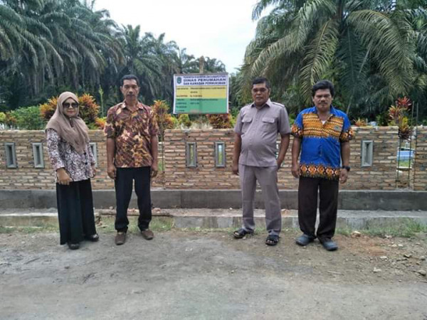 Pemagaran kuburan dusun II ujung padang
