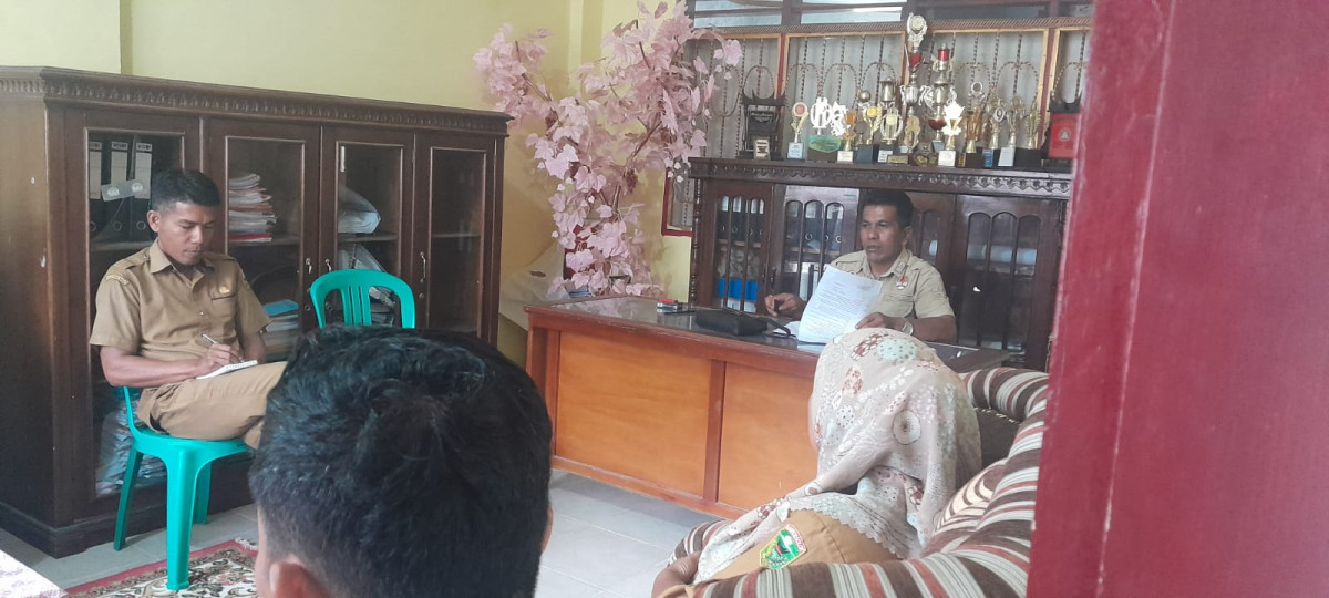 Rapat koordinasi awal bulan perangkat, staf, petugas, kajor nagari gauang Bulan September