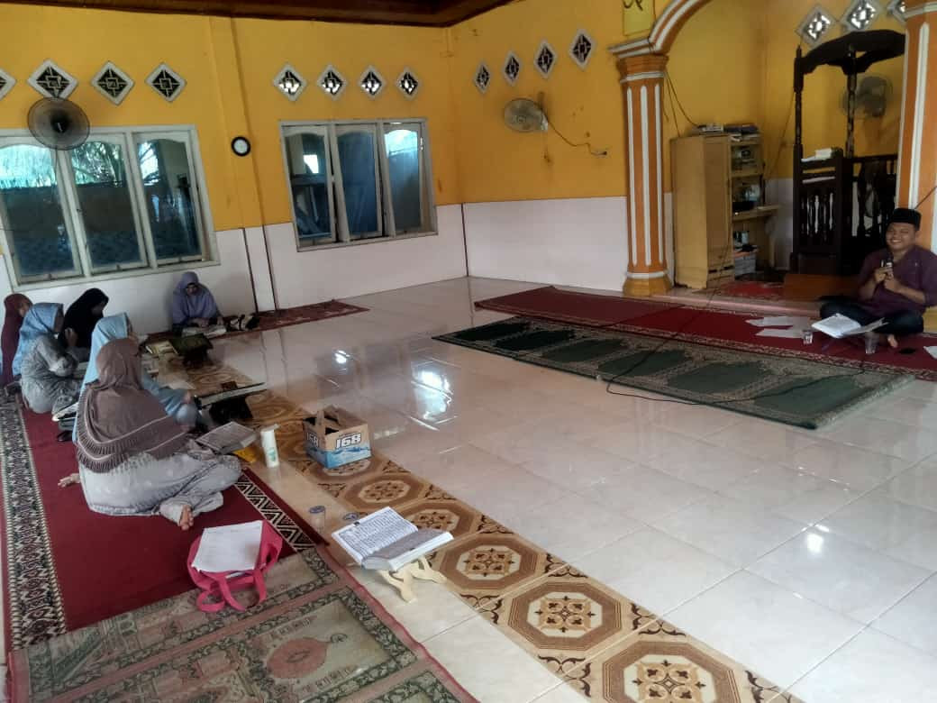 Kegiatan rutin ibuk2 majlis taklim  desa lubuk resam hilir.