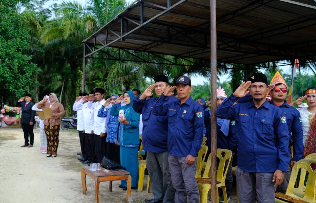 Memperingati upacara 17 agustus 1945