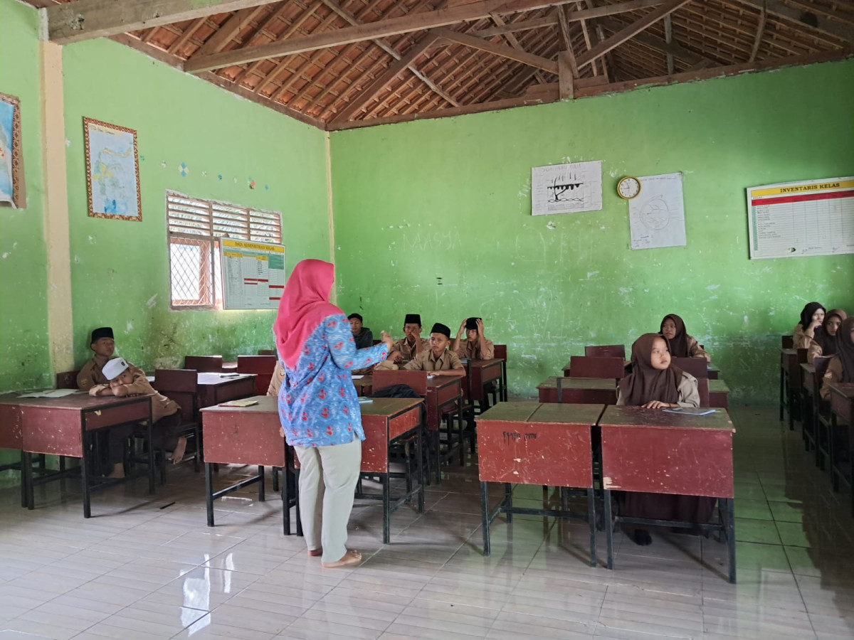 Pembinaan PIK R desa megang sakti III di MTS MIFTAHUSSALAM