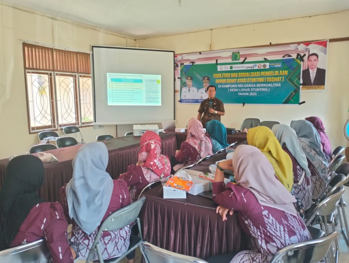 Fasilitasi dan sosialisasi pengelolaan dapur sehat atasi stunting (DASHAT)