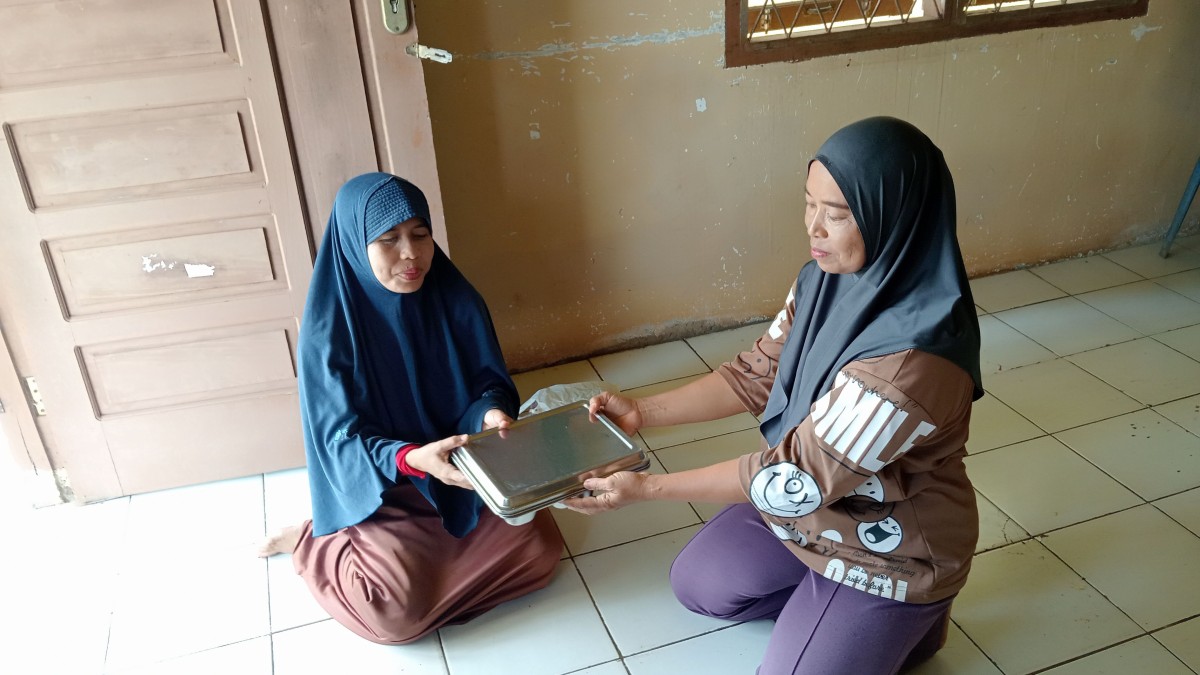 Pembagian mbg balita ibu hamil dan ibu menyusui