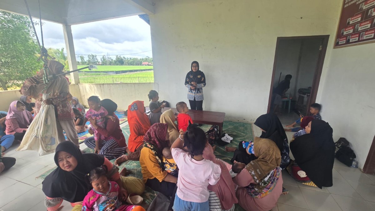 Kegiatan posyandu Balita dan pembinaan BKB