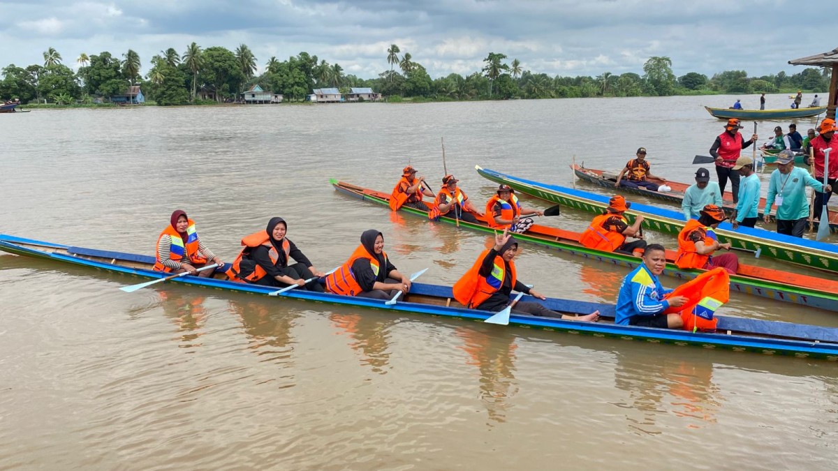 Lomba Bidar Mini Perempuan