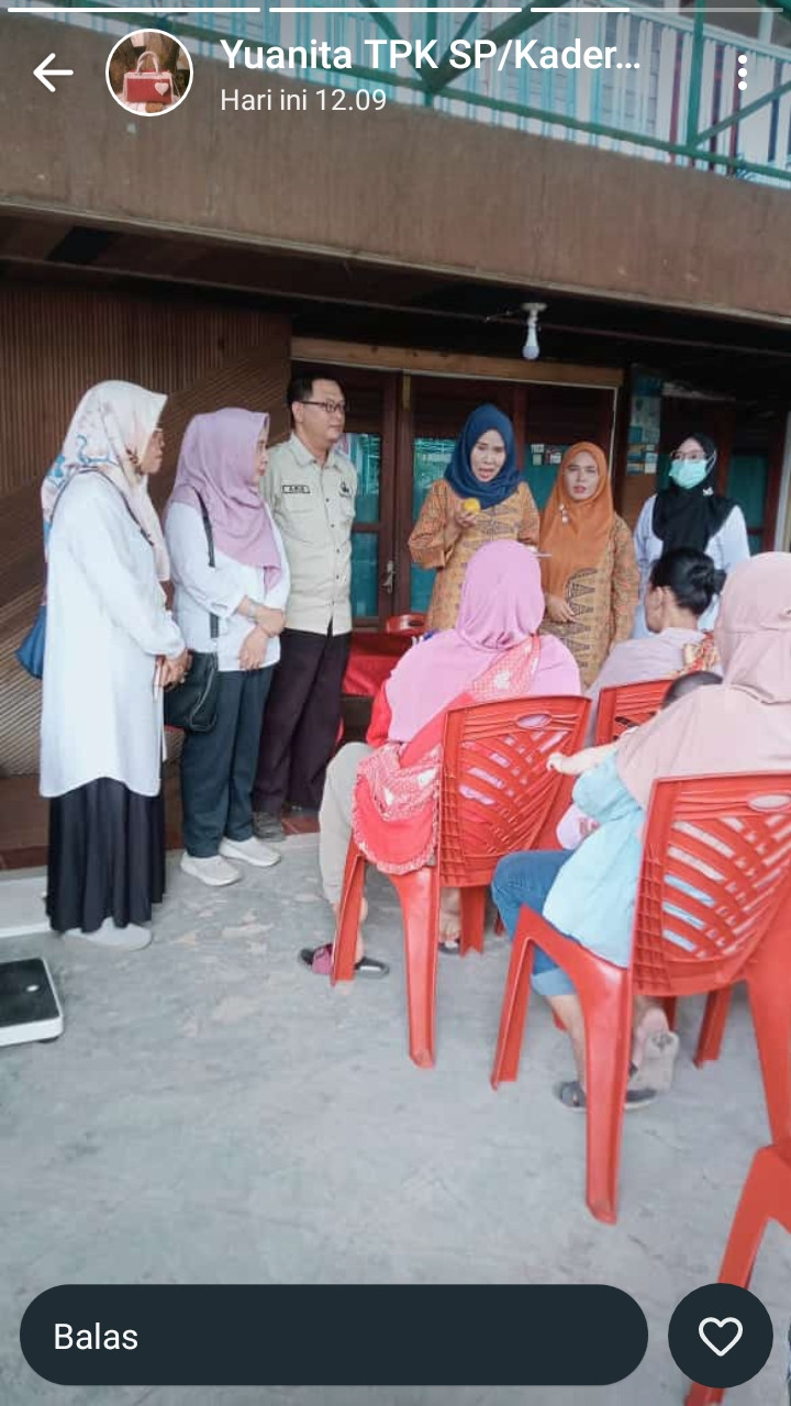 Melakukan Pelaporan Kegiatan Pokja Kampung Keluarga Berkualitas Srikandi tentang Pemberian Makanan Tambahan di Dapur Sehat Atasi Stunting