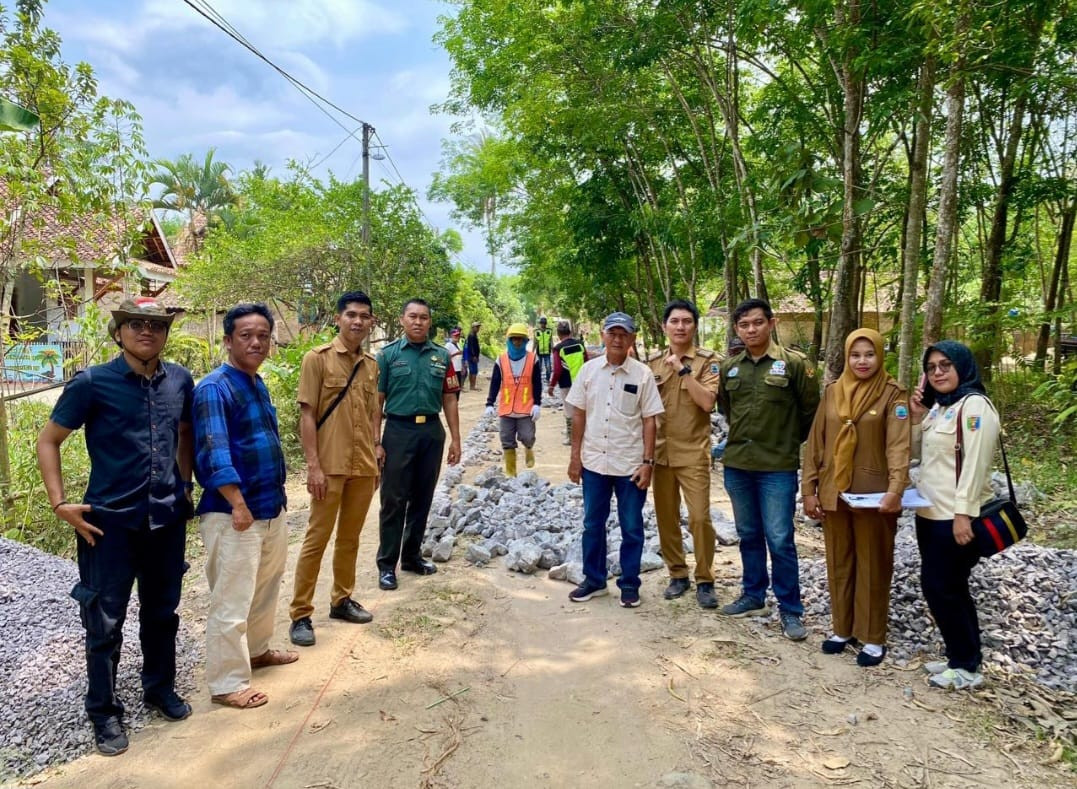 Pembangunan Jalan Desa Negara ratu