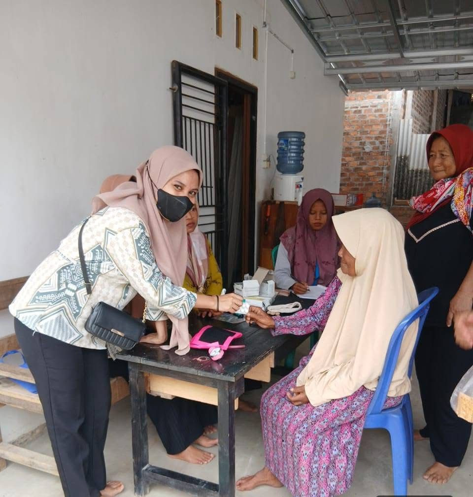 PEMBINAAN BINA KELUARGA LANSIA (BKL) DAN POSYANDU LANSIA