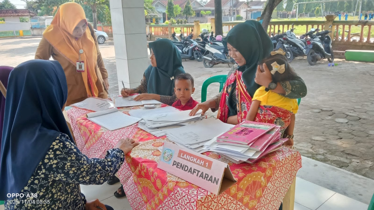 Pendataan peserta posyandu