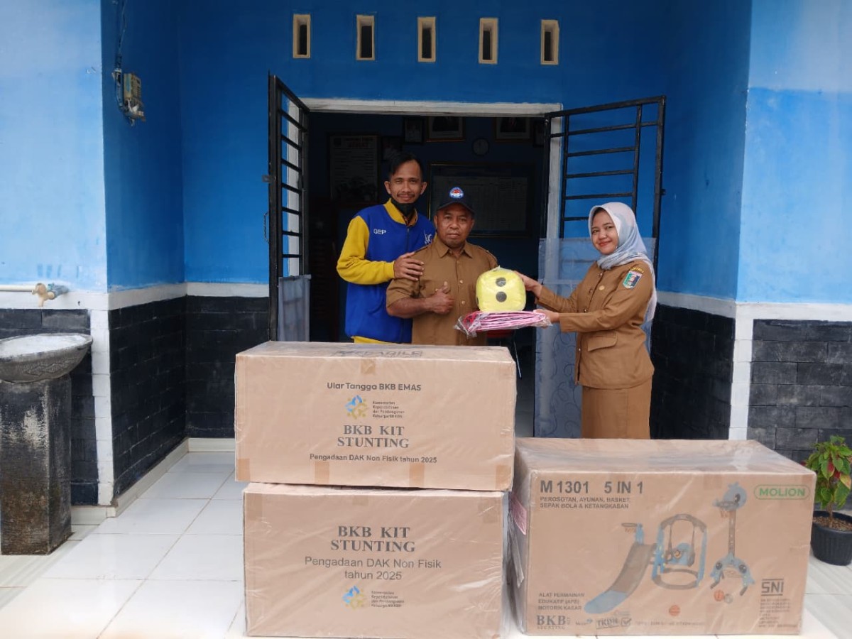 Penyerahan BKB KIT stunting