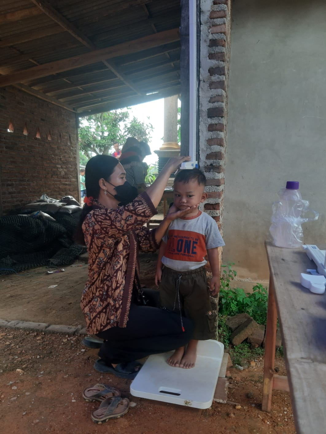 Ukur tinggi badan balita