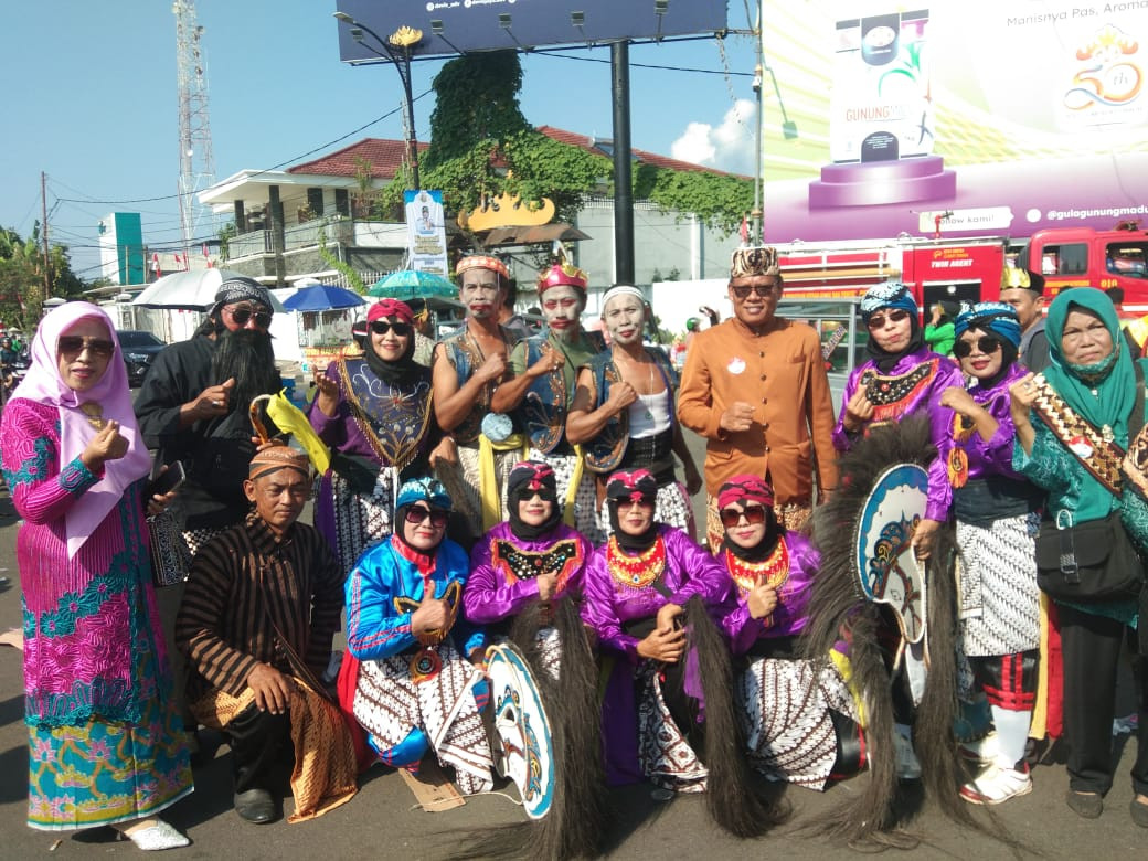 Begawi Lampung tari ngigel