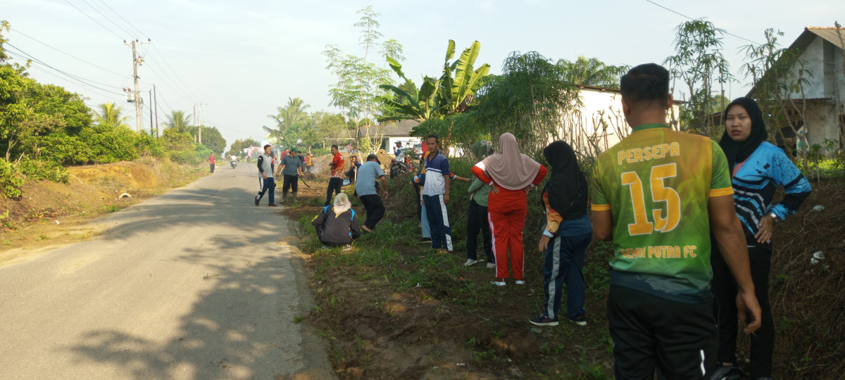 GOTONG ROYONG DIDUSUN MUNTABAK DESA PENYAMUN KECAMATAN PEMALI