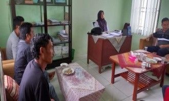 Mediasi terkait warga RT 007 Dusun Muntabak ingin pergantian Ketua RT 007