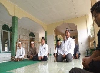Kegiatan Pembagian sembako dan buka bersama  dengan tema ' karang taruna berbagi'