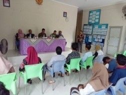 Gotong Royong di posyandu raflesia untuk persiapan lomba Posyandu 6 SPM tingkat Provinsi
