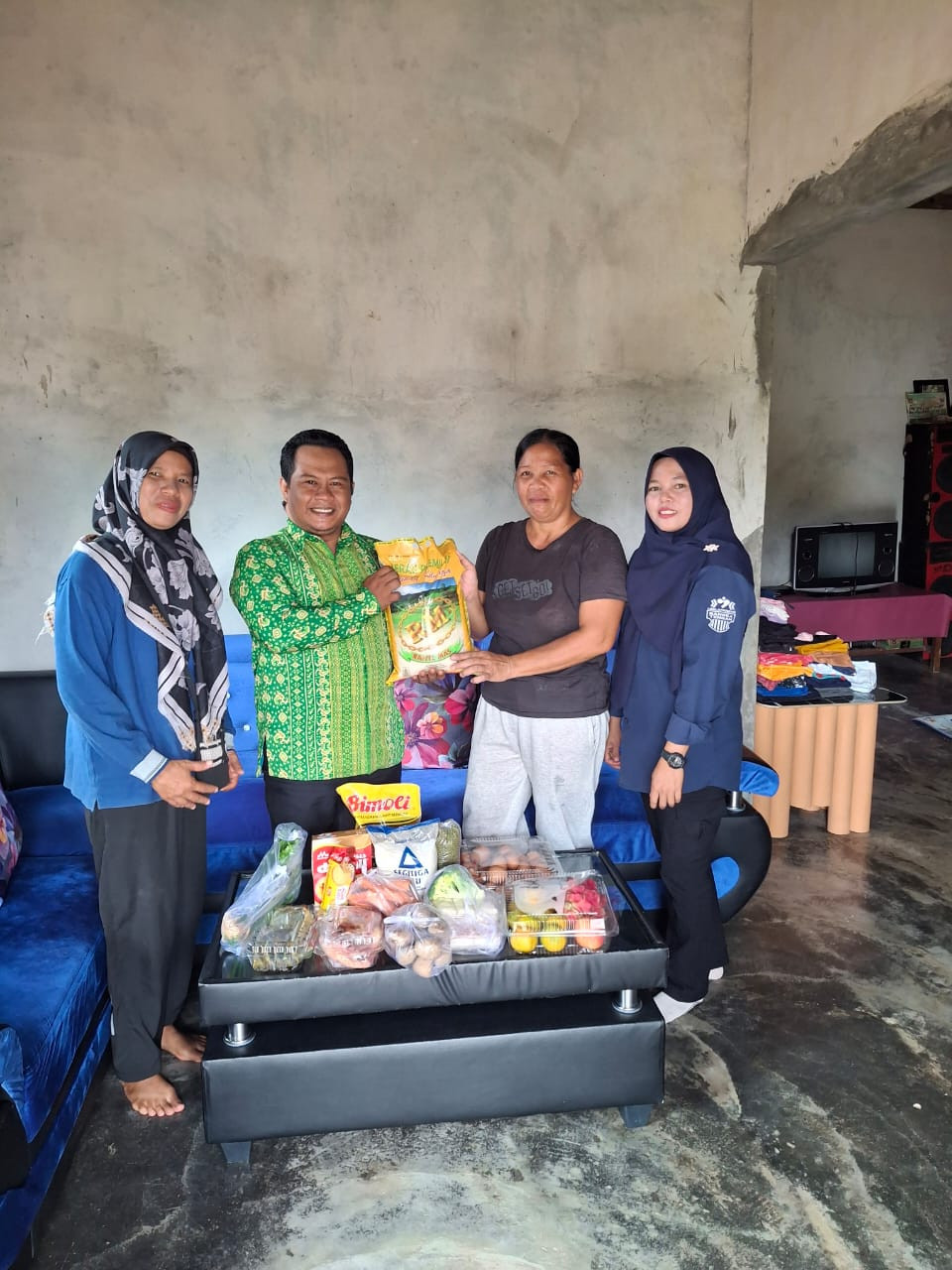 Penyerahan Bantuan Kepada Sasaran Genting