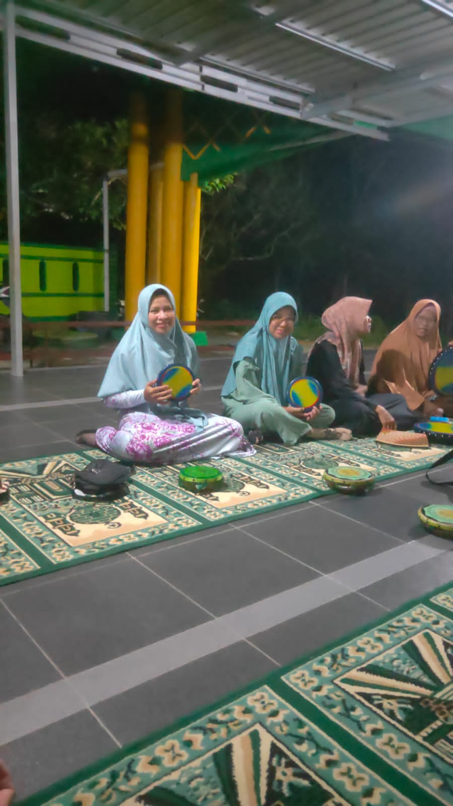 Latihan kompang