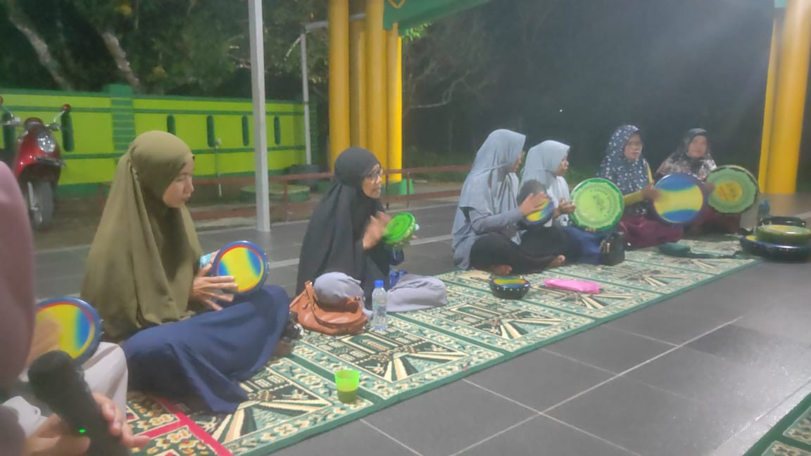 Kegiatan kompang majelis Ta'lim ibu ibu