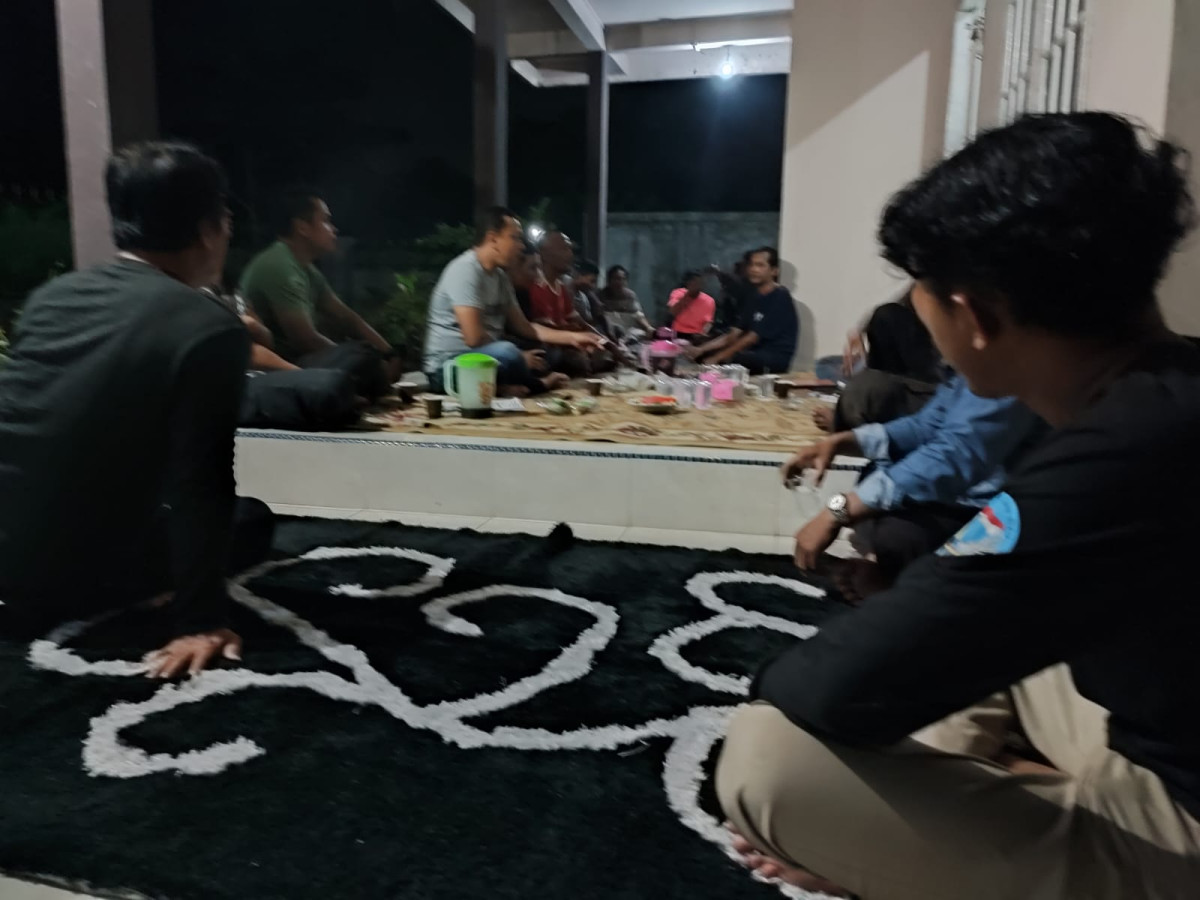 Pertemuan Remaja sinoman bersama warga