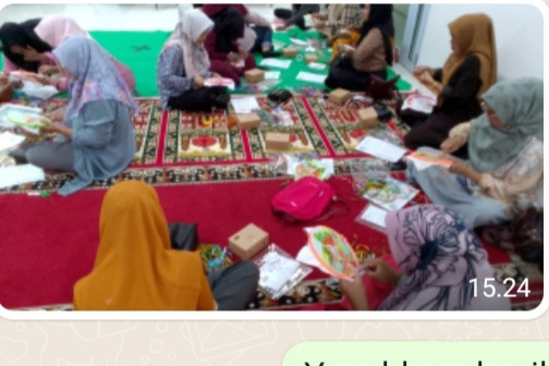 Pelatihan Menyulam Tali Pita