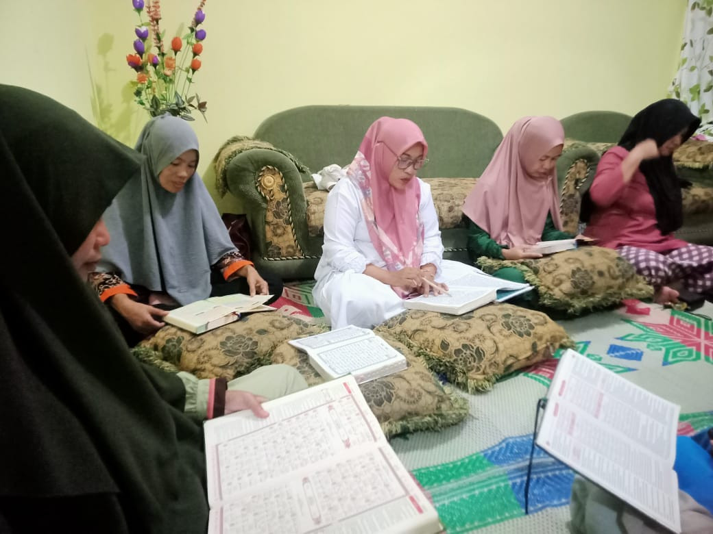 Pengajian ibu2 Rw 5 dan Rw 11