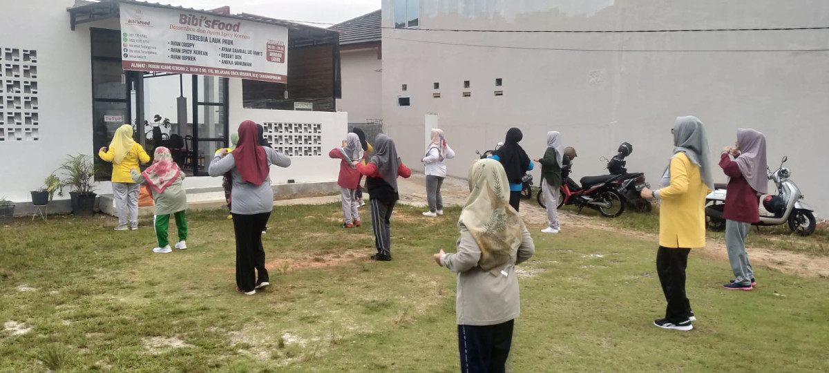 Senam pagi bersama