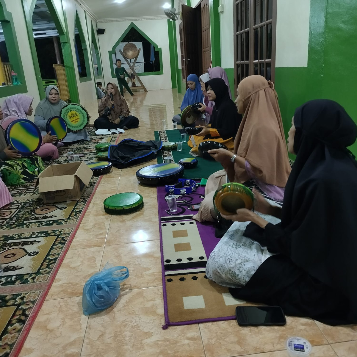Latihan kompang