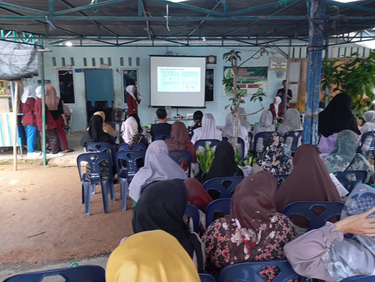 Sosialisasi METODE KONTRASEPSI DAN PENERAPAN HEGYNIEN& SANITASI MAKANAN SEDERHANA UNTUK BALITA BERISIKO STUNTING Oleh Dosen dan Mahasiswa/i Poltekkes Kemenkes tanjungpinang