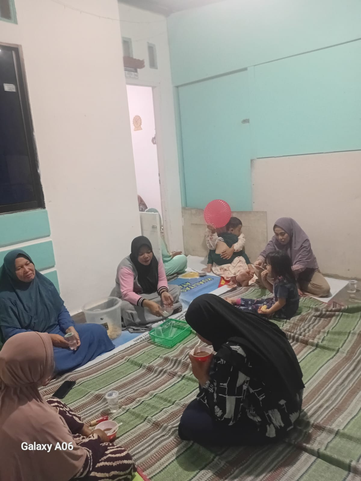 Ibu-ibu Korwil 1 Perumahan Alam Tirta Lestari  Mengadan Wirit Yasin Bertempat Di Perumahan Alam Tirta Lestari Kelurahan Pinang Kencana