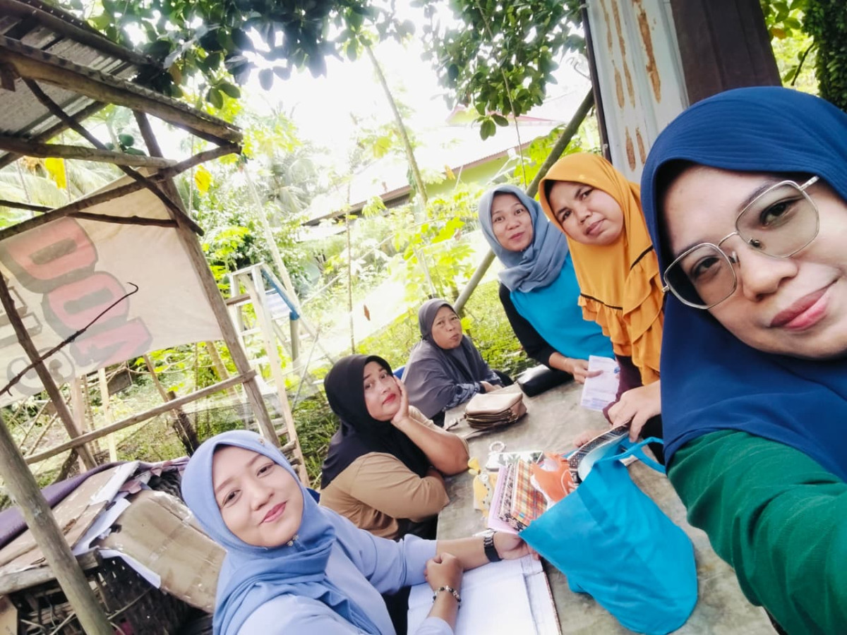 Bank Sampah Resik Becik Melakukan Pembelian Barang Bekas Dari Warga Bertujuan Untuk Mengurangi Jumlah Sampah Yg Berakhir Di Tempat Pembuangan Dan Menciptakan Lingkungan Yg  Lebih Bersih Dan Sehat