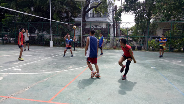 Team Royal Z bermain bola Volly