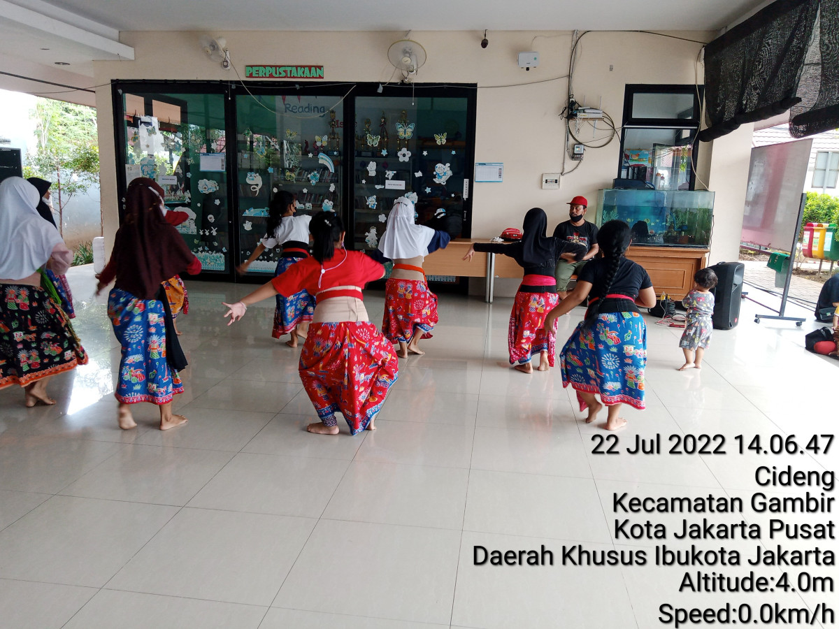 Latihan Menari