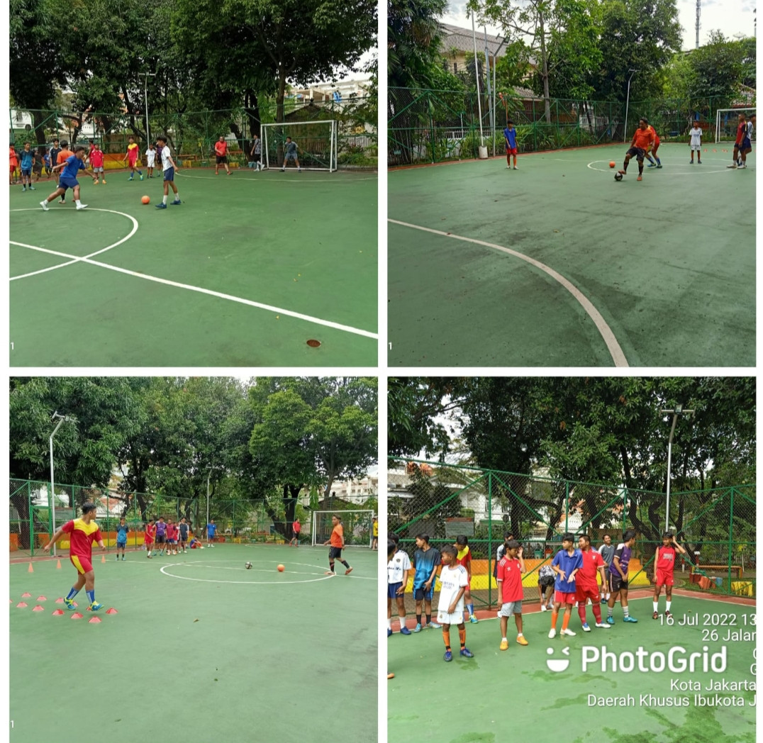 Tim futsal remaja dri RW 05