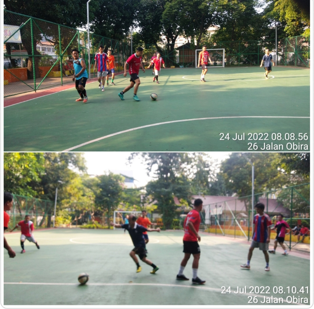 Team Oca sedang bermain futsal