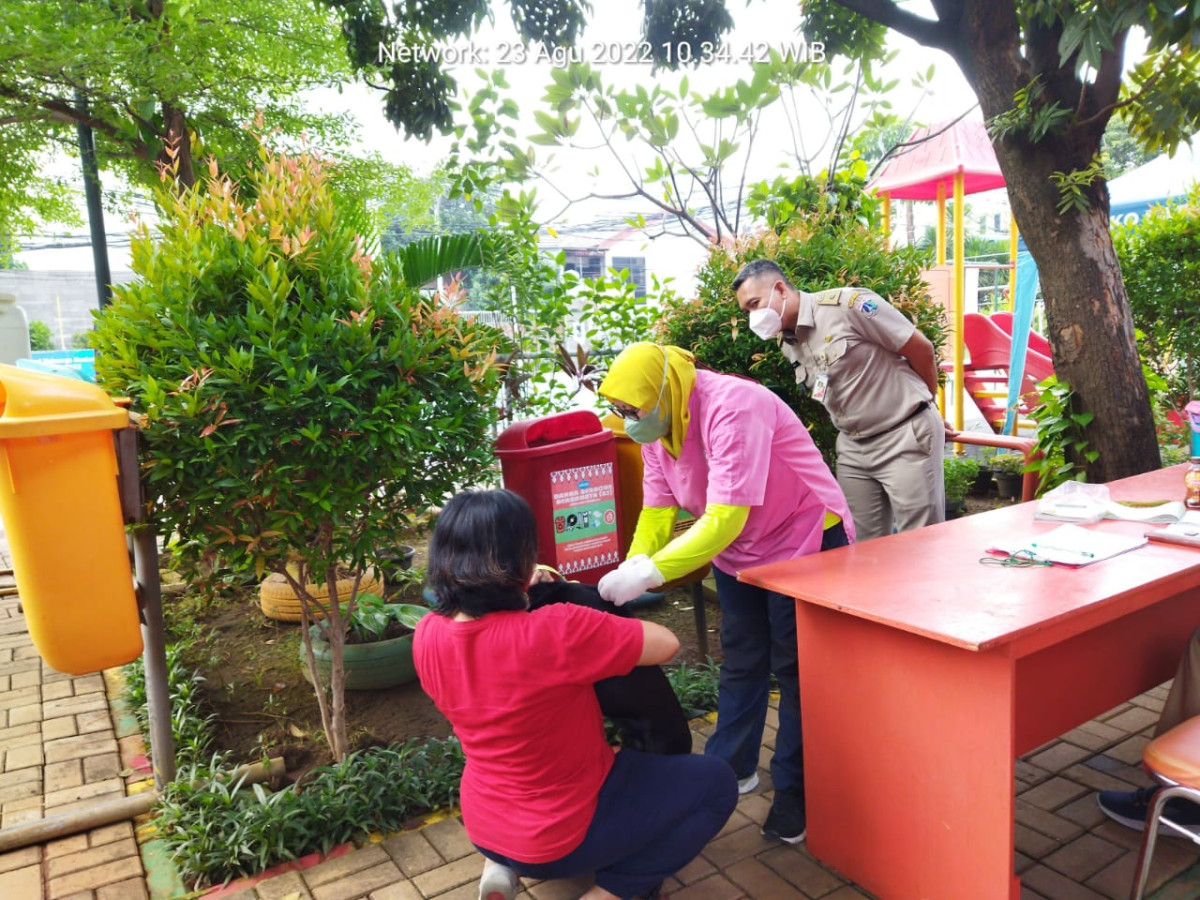 Vaksin Rabies dari Sudin KPKP JP