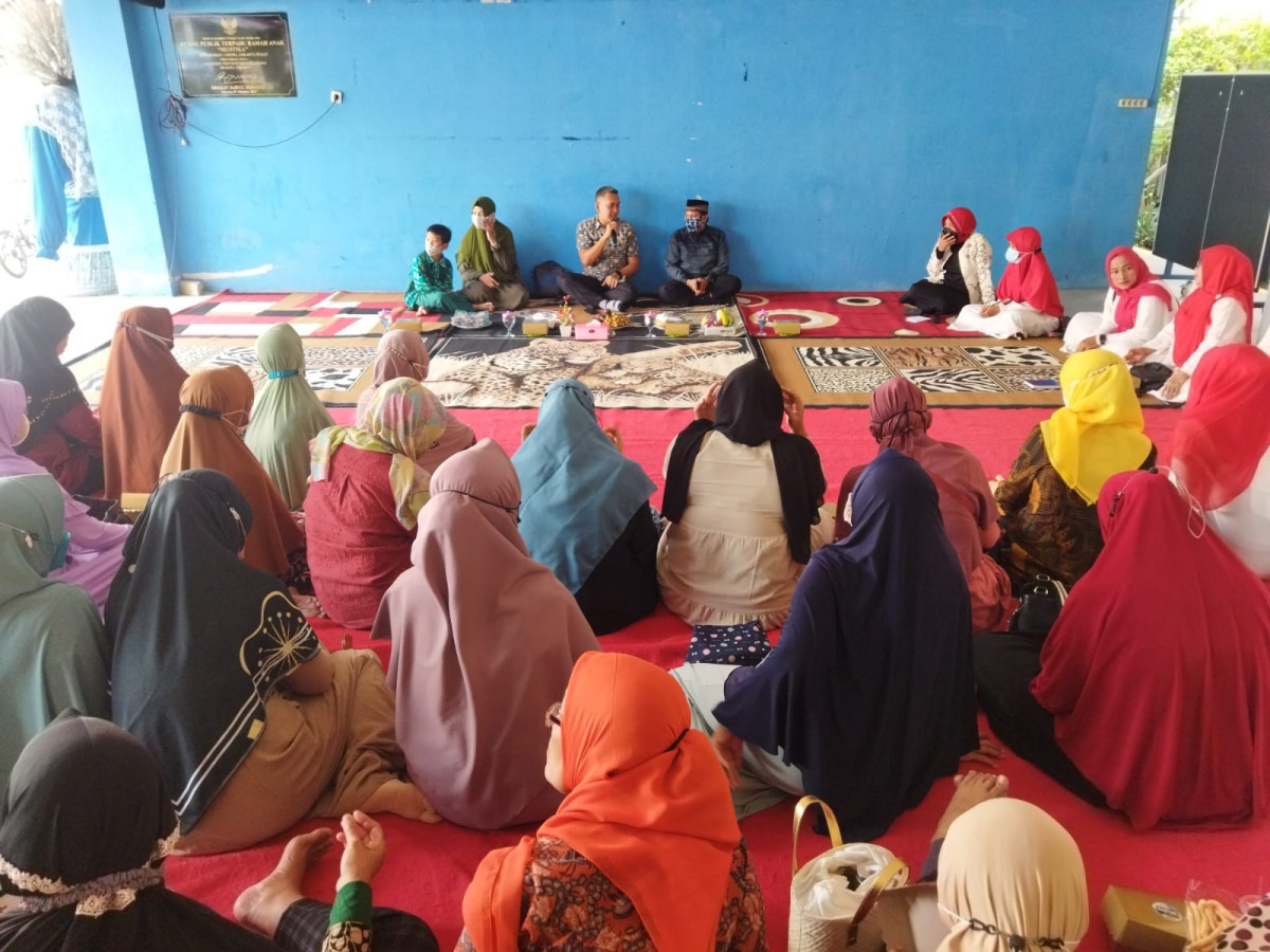 Pengajian Rutin PKK Kelurahan Cideng