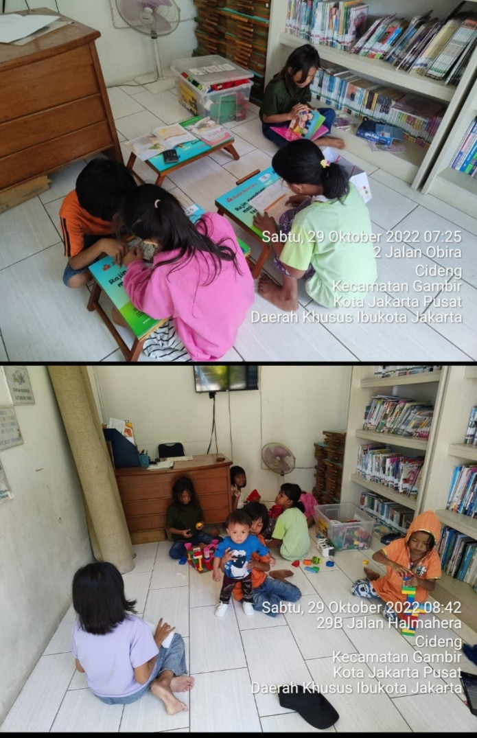 Membaca buku dan bermain Lego