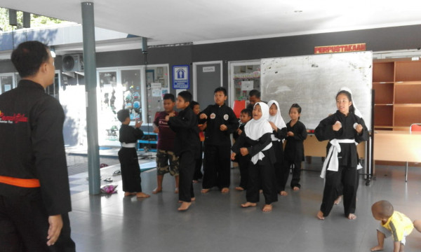 Latihan Silat