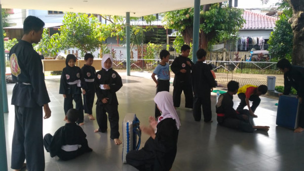 Latihan Pencak Silat