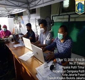 Giat Pengelola Benda Membantu Vaksinasi Di masjid Al Nizham Rawasari.