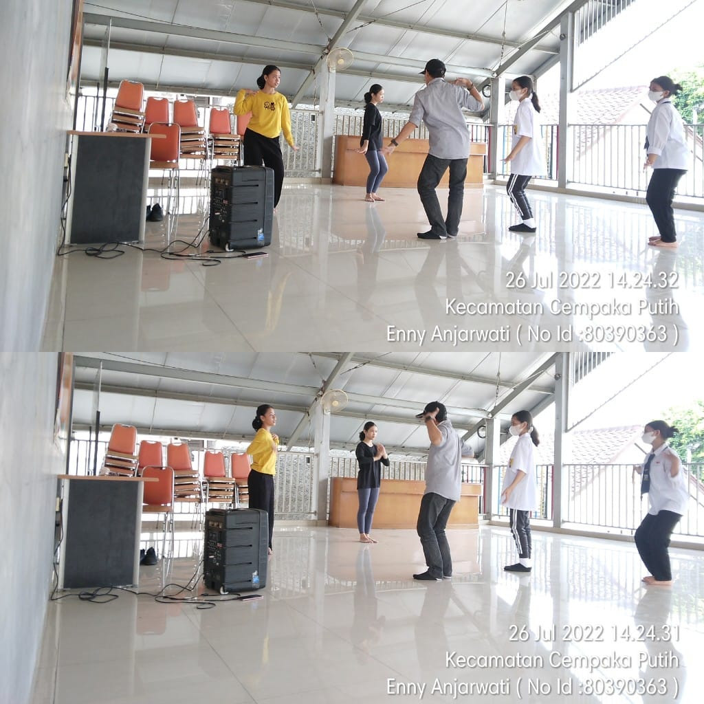 Kegiatan latihan menari dari Sudin Kebudayaan