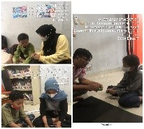 Giat pengelola membuat kreasi mading bersama adik-adik RPTRA Beringin.