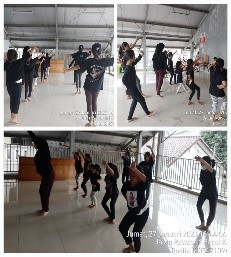 Kegiatan Latihan Menari yg di latih oleh Bunda Yuke di Aula RPTRA Beringin