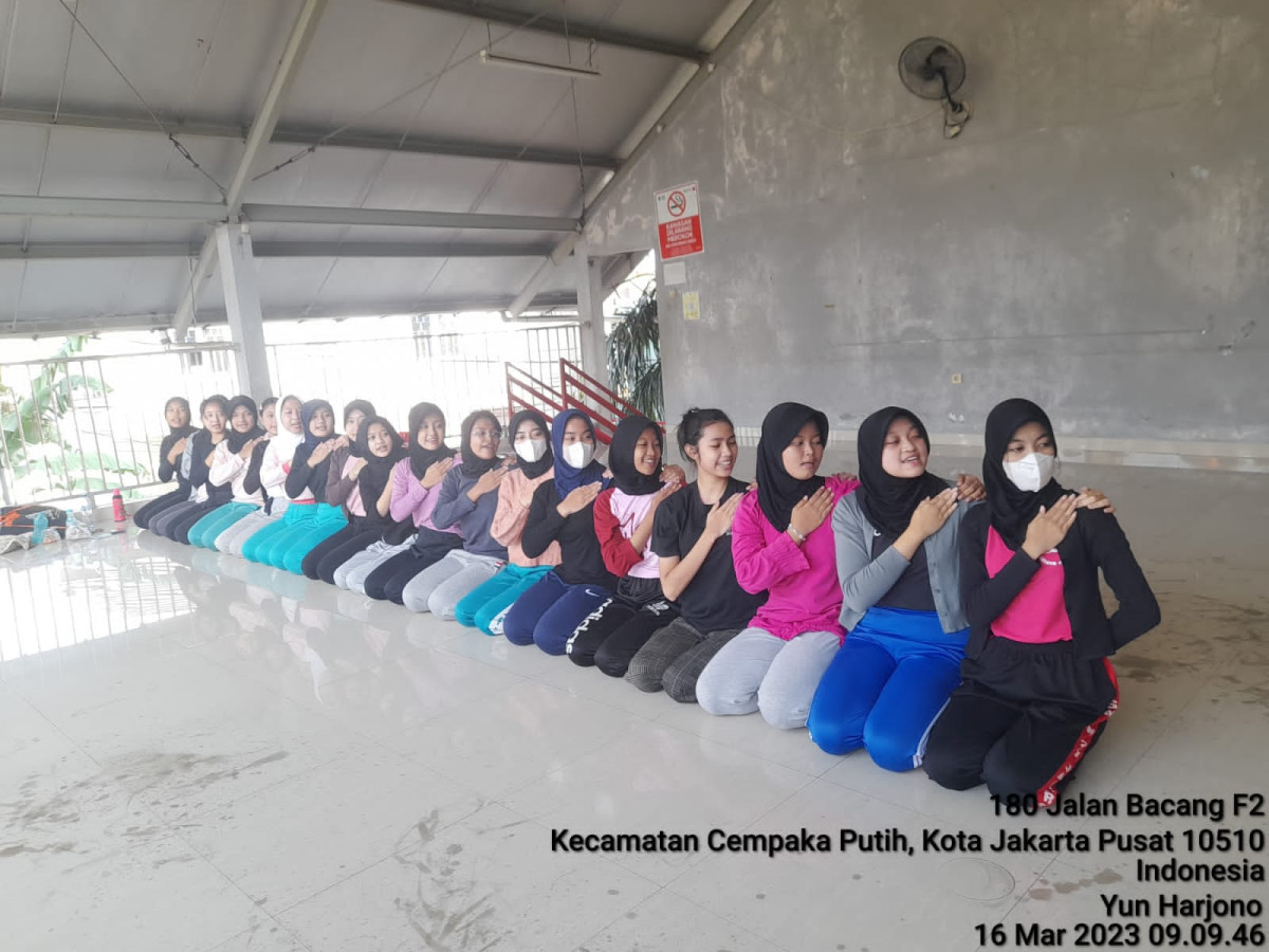 Kegiatan menari saman o/siswi SMAN 30