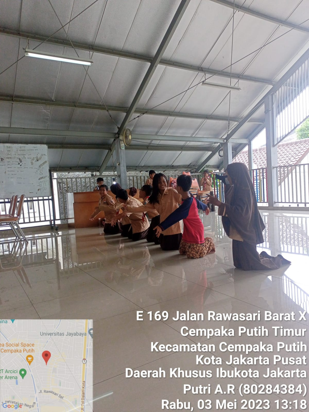 Kegiatan latihan menari siswa/i SDN 03 CPT