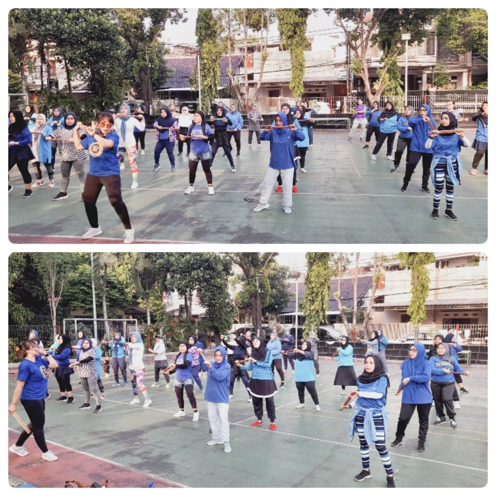 Senam Zumba dilapangan RPTRA Matahari
