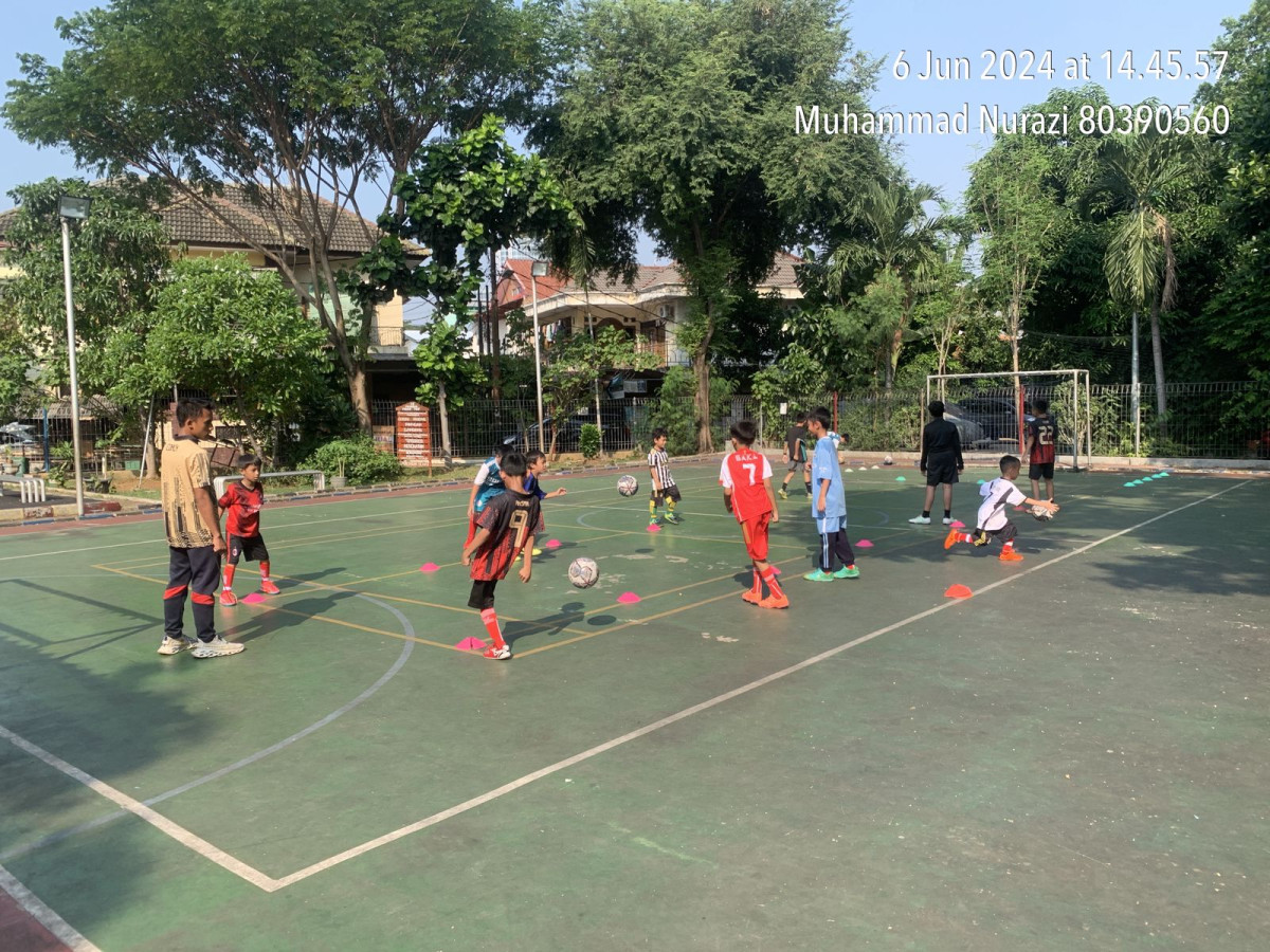 Kegiatan Latihan Futsal dari SD Cempaka Ria